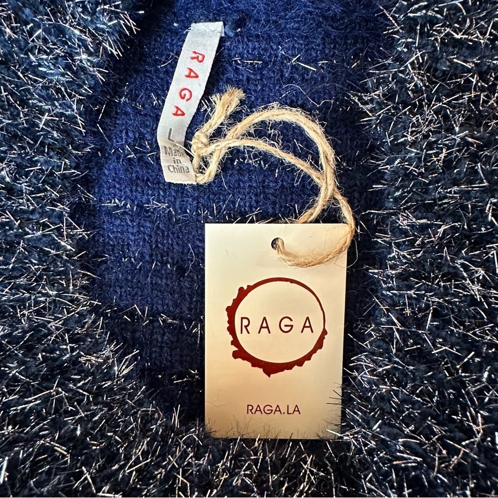 Raga.LA Sweater - Picture 6 of 8
